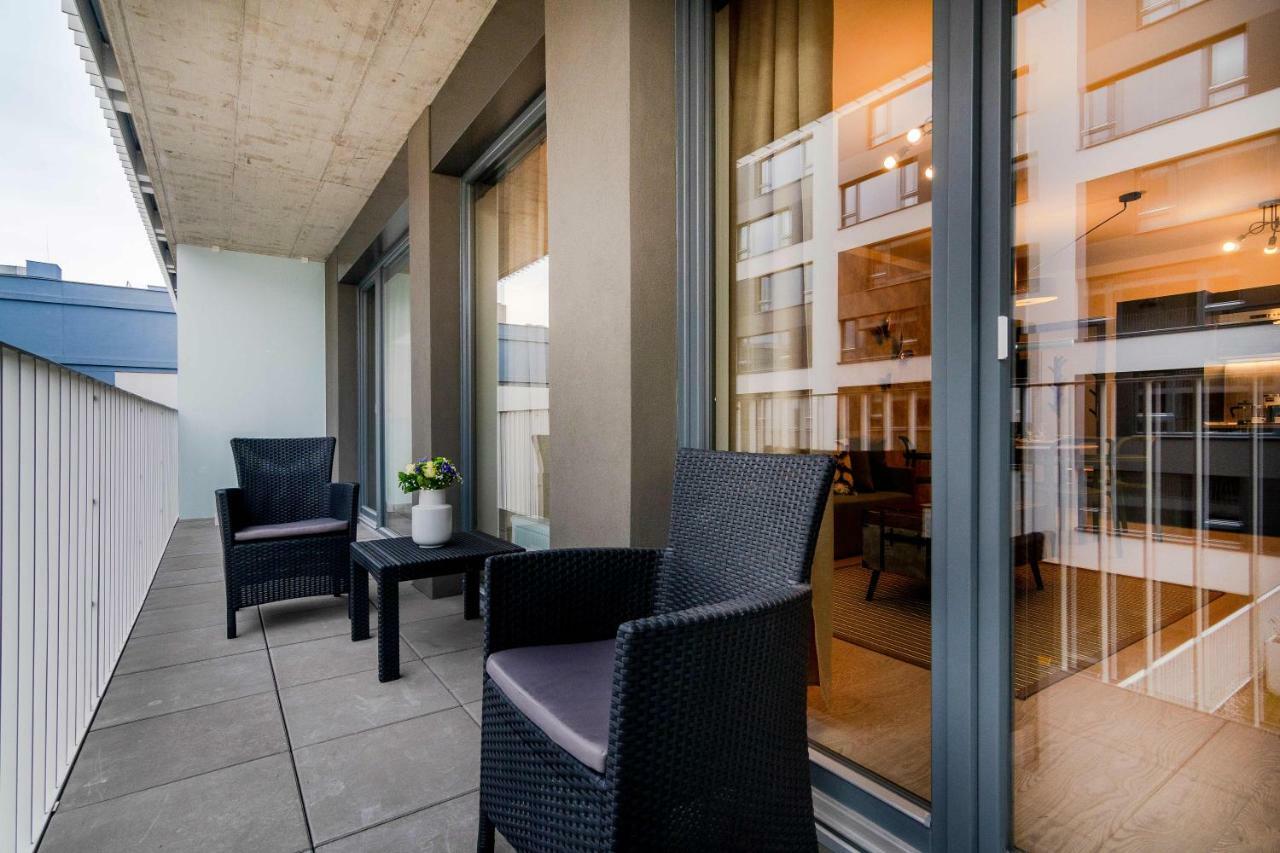 Luxury Parking By Michal&friends Apartamento Praga